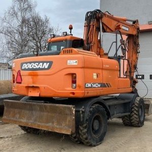 foto 15t excavator Doosan DX140